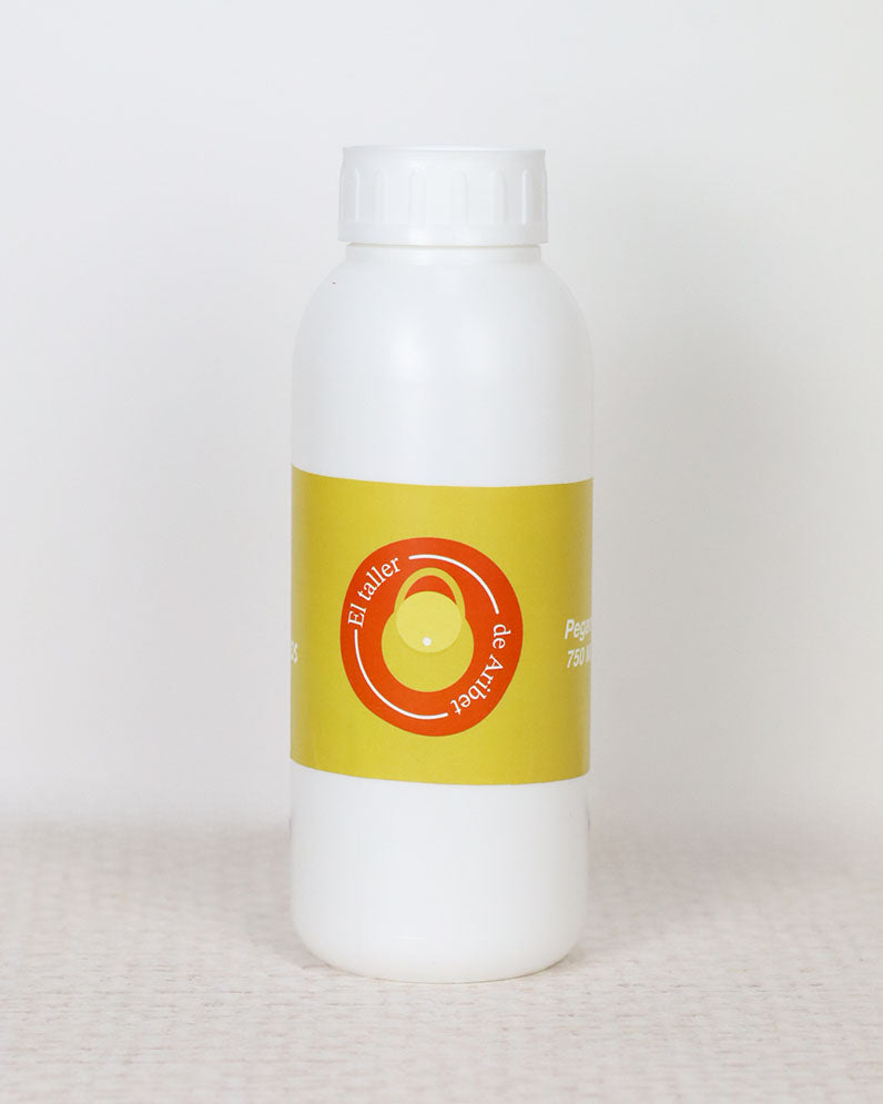 Pegamento Látex Base Agua para Cuero.