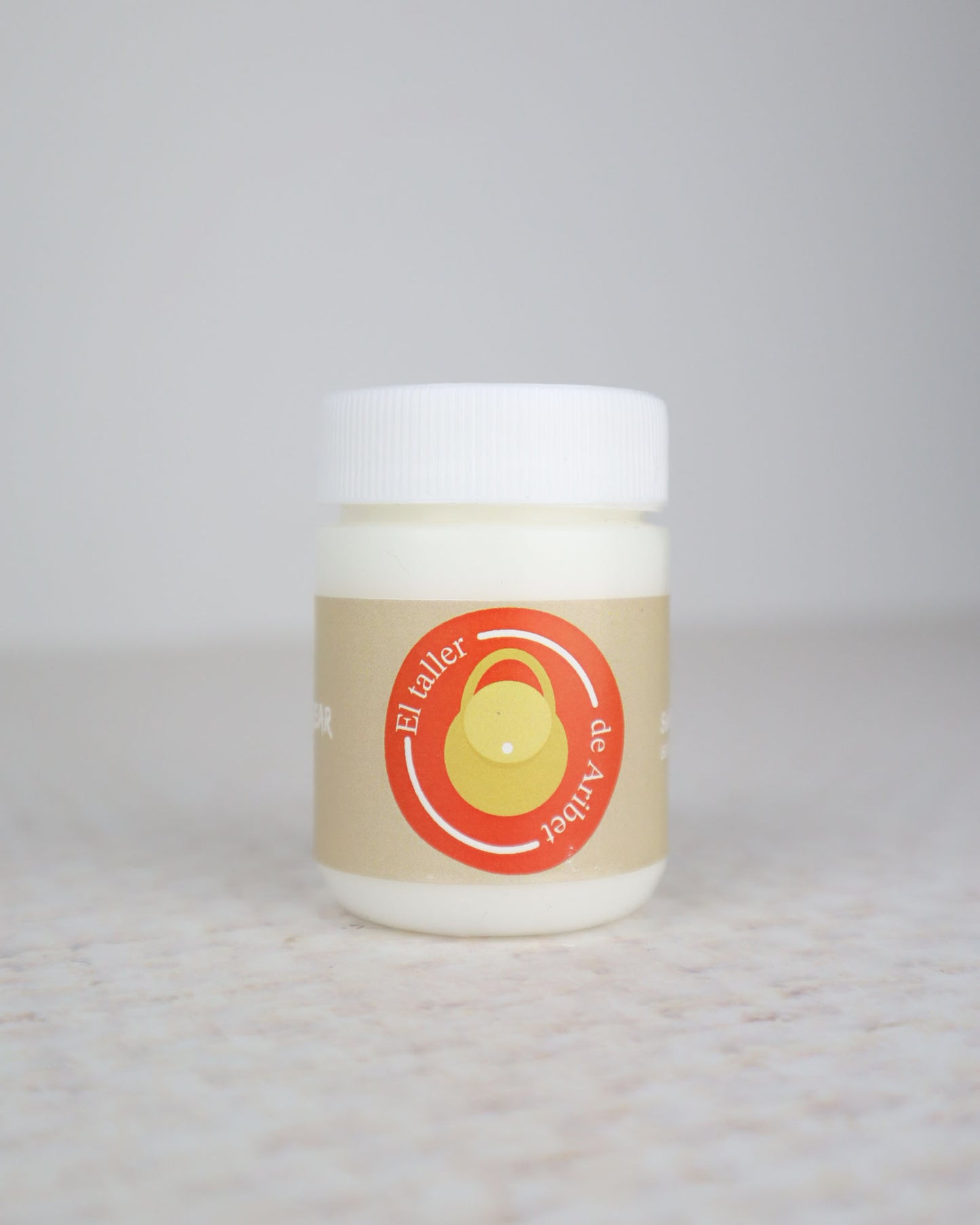 Crema humectante y limpiadora para piel